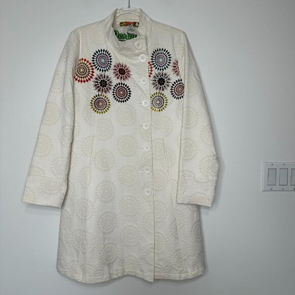Desigual Long Jacket Size 44 White Embroidered Art to wear Boho US L/XL - Picture 1 of 14